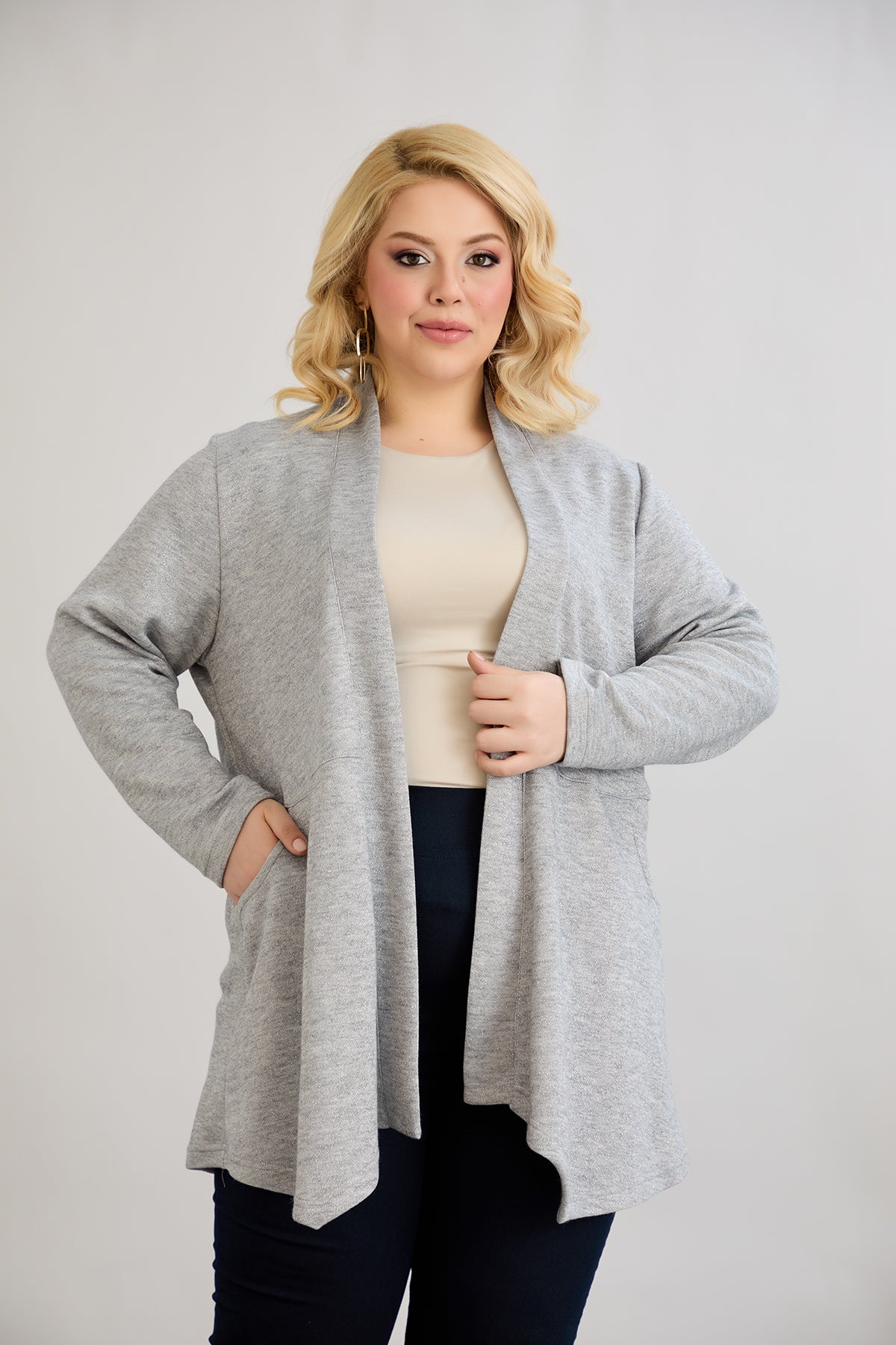 Viskose-Strickjacke mit Lurex - Grau
