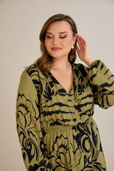 Viskosekleid mit Wickelausschnitt und exklusivem Print - 10679