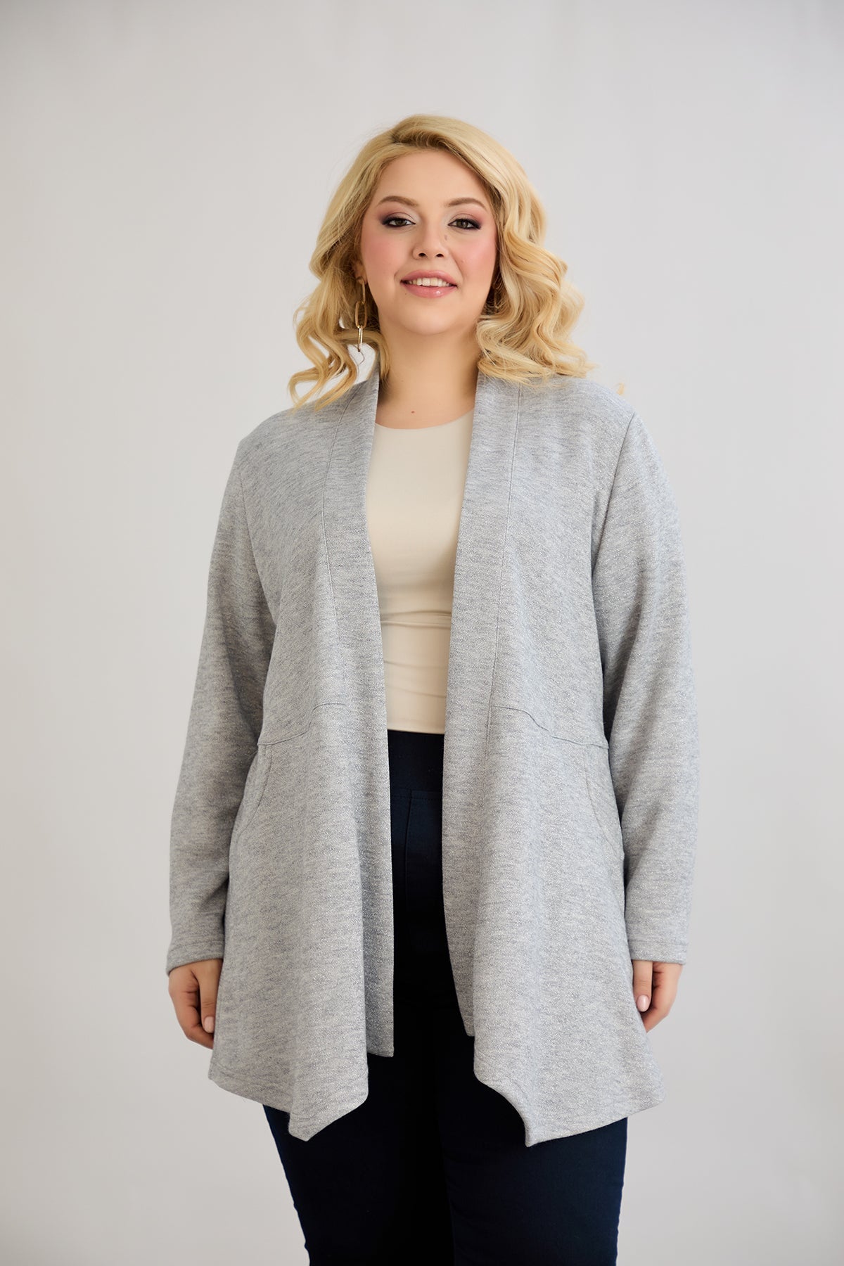Viskose-Strickjacke mit Lurex in Übergrößen