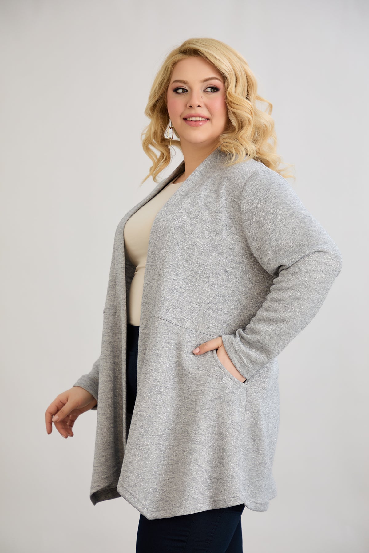 Viskose-Strickjacke mit Lurex - Grau