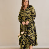 Viskosekleid mit Wickelausschnitt und exklusivem Print - 10679 – Multifarbe
