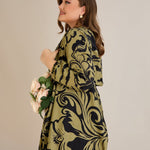 Viskosekleid mit Wickelausschnitt und exklusivem Print - 10679 – Multifarbe