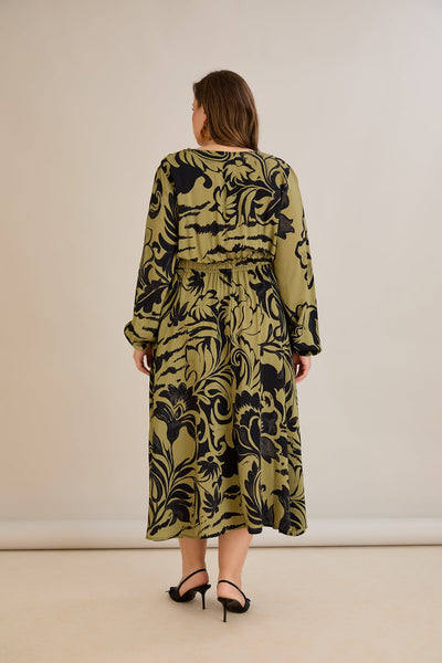 Viskosekleid mit Wickelausschnitt und exklusivem Print - 10679
