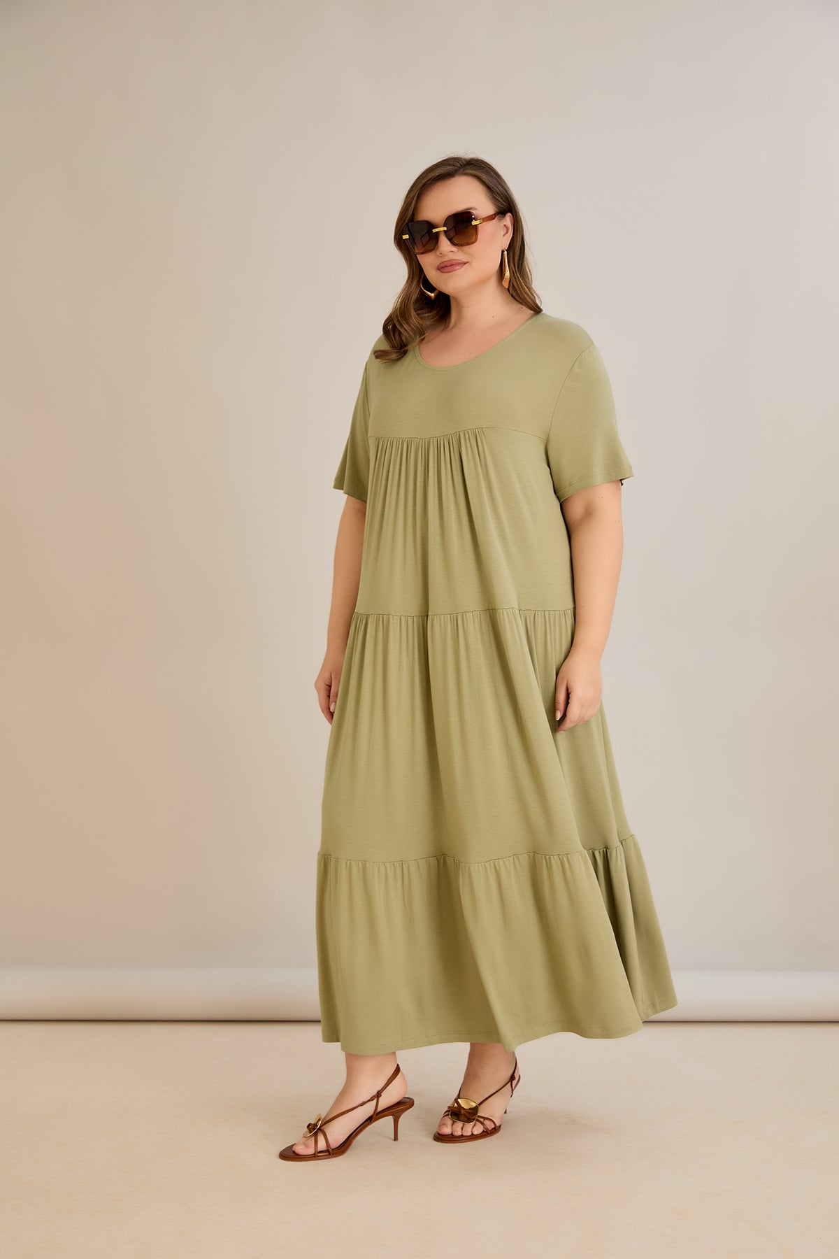 Ecovero-Viskosekleid mit hoher Naht und luftiger Passform - Grün - 10118