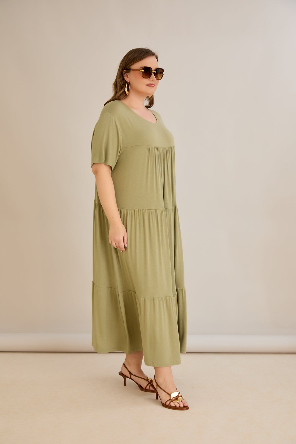 Ecovero-Viskosekleid mit hoher Naht und luftiger Passform - Grün - 10118