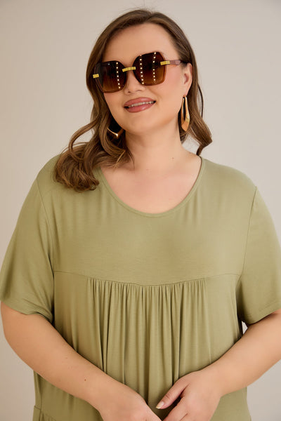 Ecovero-Viskosekleid mit hoher Naht und luftiger Passform - Grün - 10118