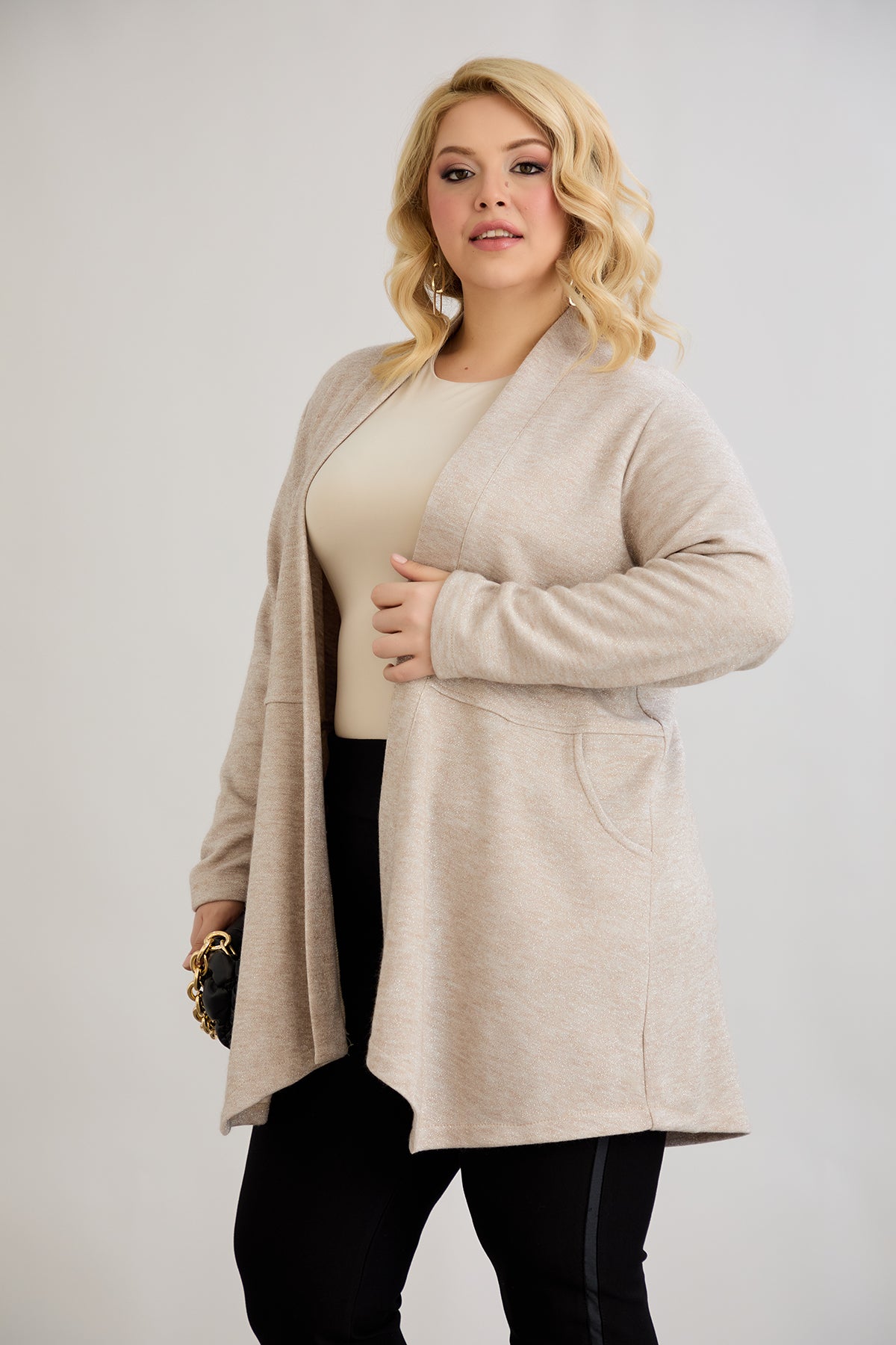 Elegante Strickjacke mit Lurex – offen und mit Taschen - Beige – Beige