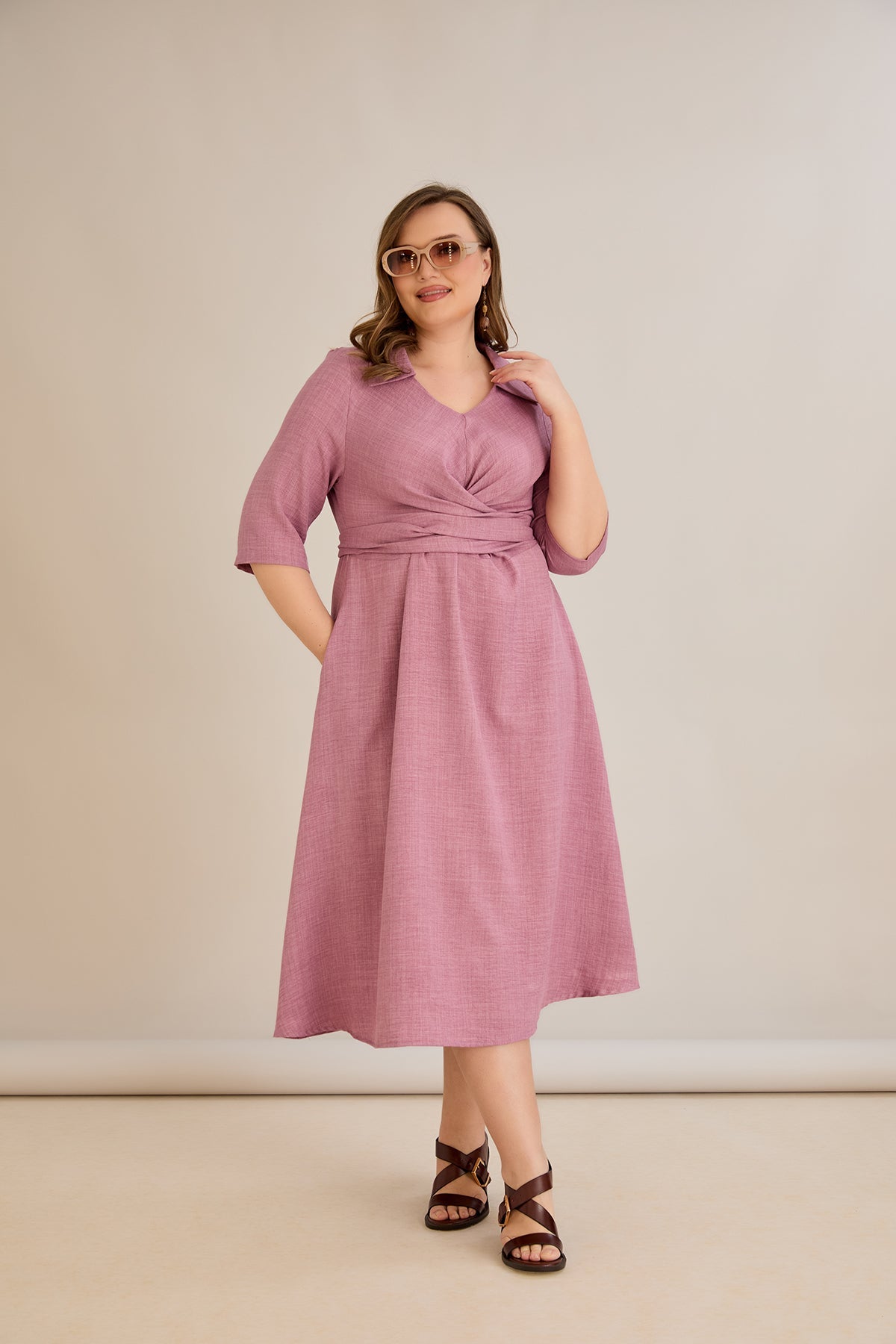 Kleid mit attraktivem Design - Rosenpelz