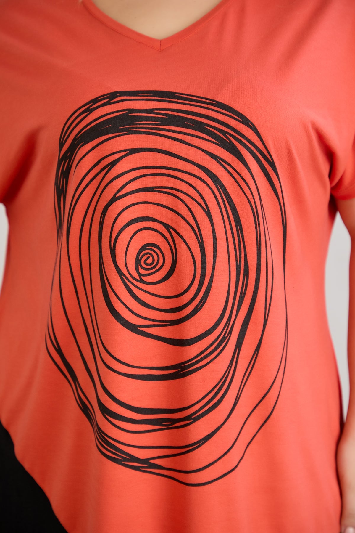 Bedruckte Viskose-Tunika mit V-Ausschnitt