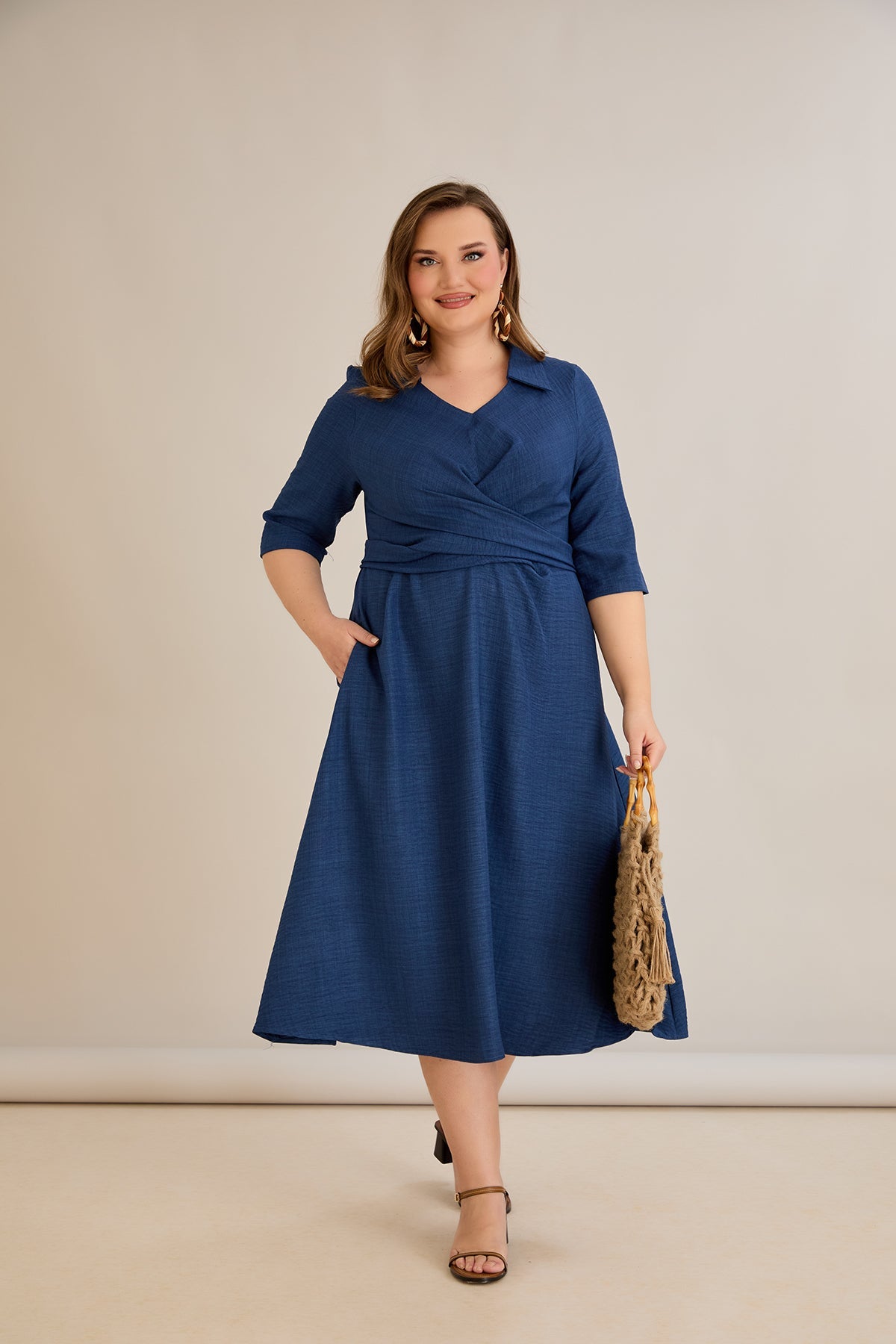 Kleid mit attraktivem Design - Blau