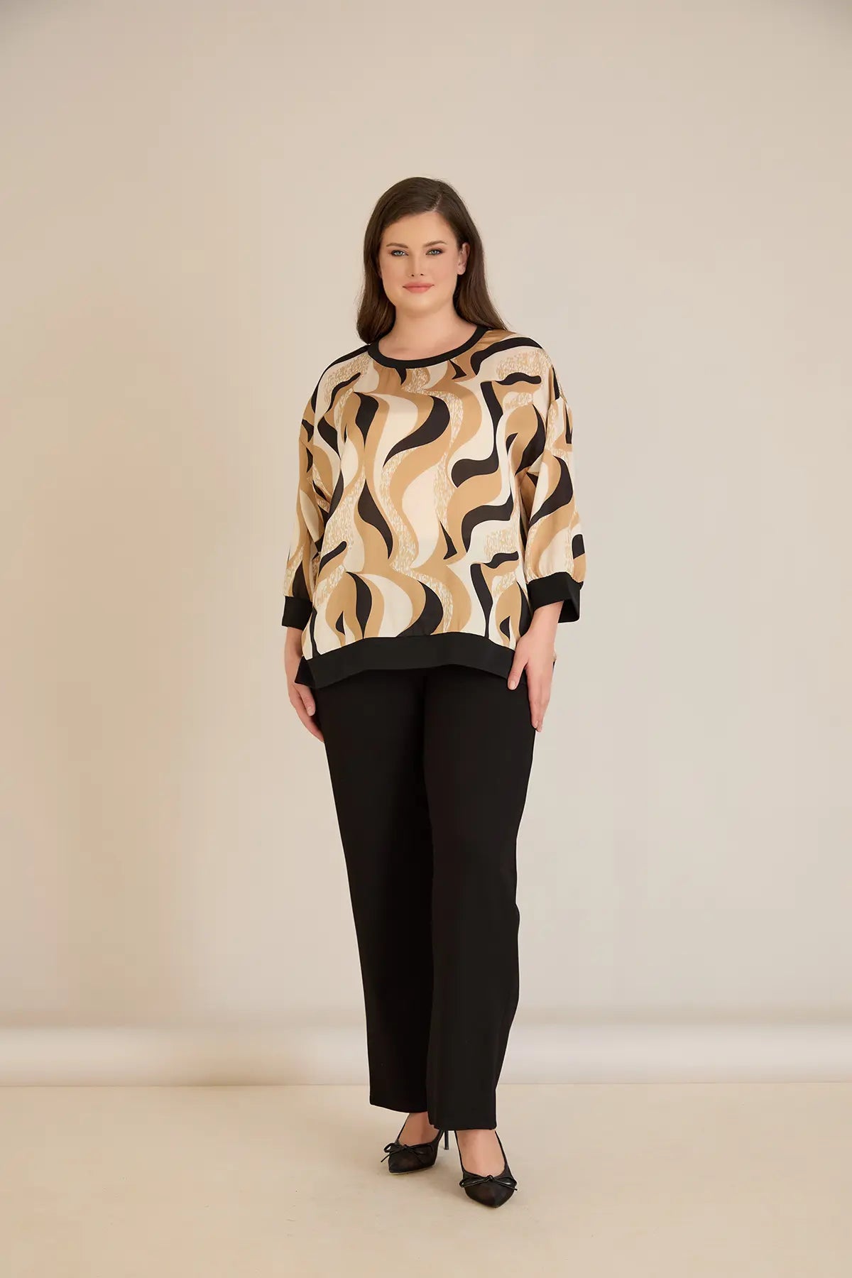 Elegante Bluse – Sandfarbenes Muster – Sandfarbene Muster