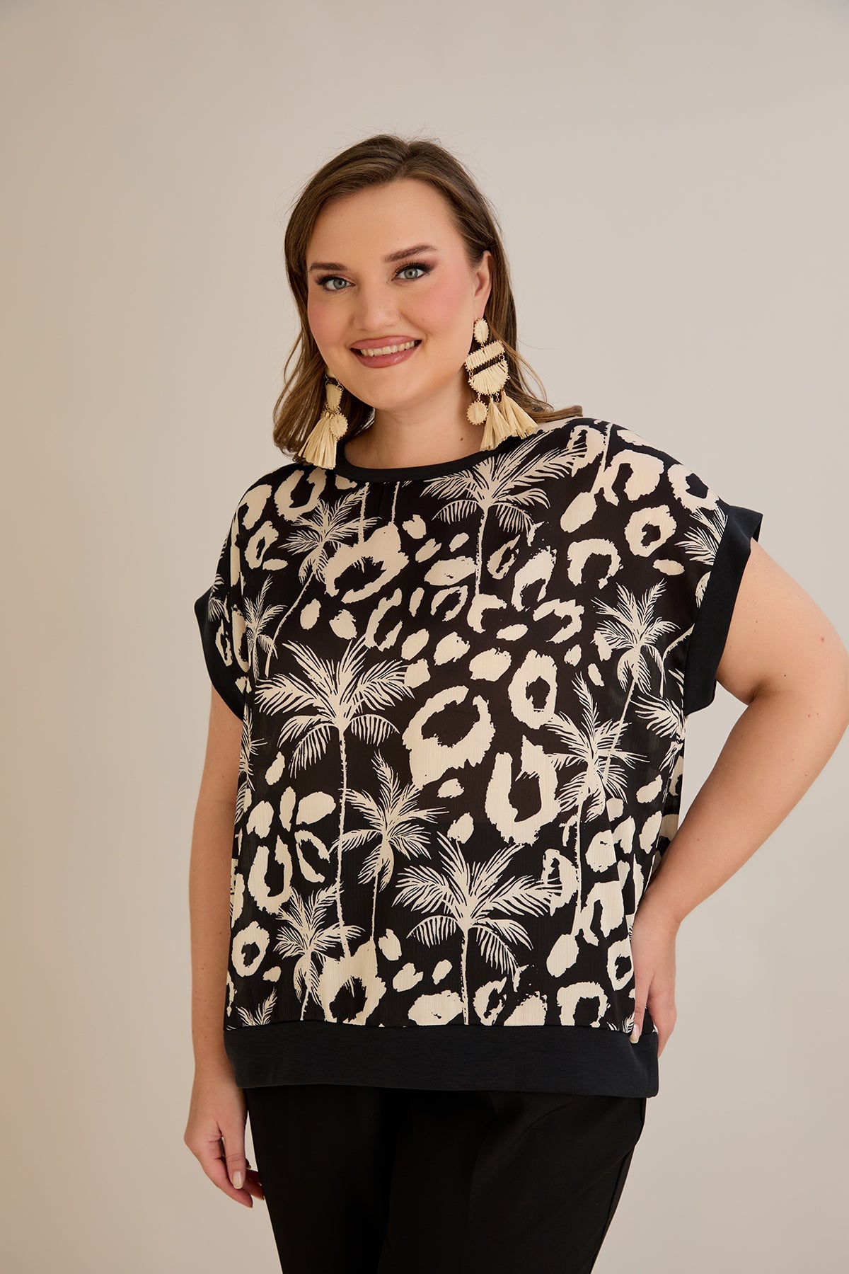 Chiffonbluse mit Tropenprint - 10519