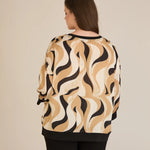 Elegante Bluse – Sandfarbenes Muster – Sandfarbene Muster