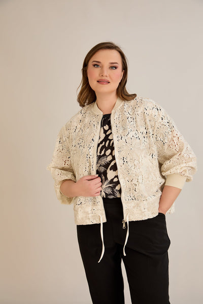 Leichte Baumwolljacke mit floraler Stickerei - 10713