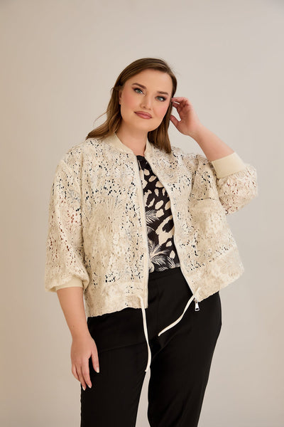 Leichte Baumwolljacke mit floraler Stickerei - 10713