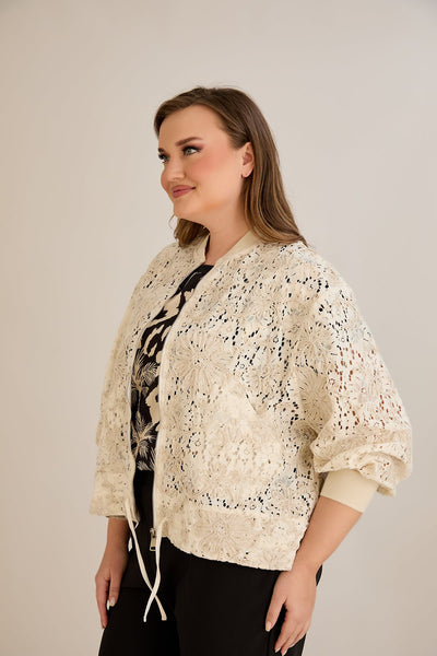 Leichte Baumwolljacke mit floraler Stickerei - 10713