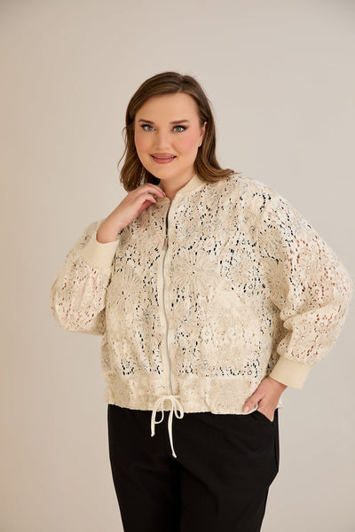 Leichte Baumwolljacke mit floraler Stickerei - 10713