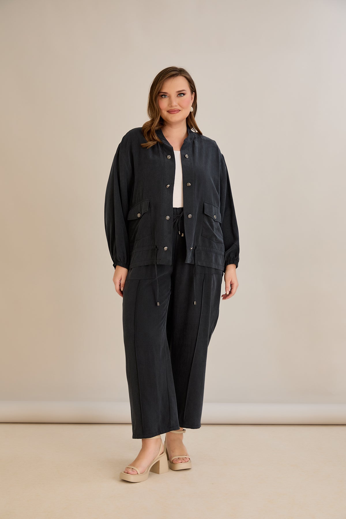 Lyocell Set aus 2 Teilen: Hose + Jacke - Schwarz 10810