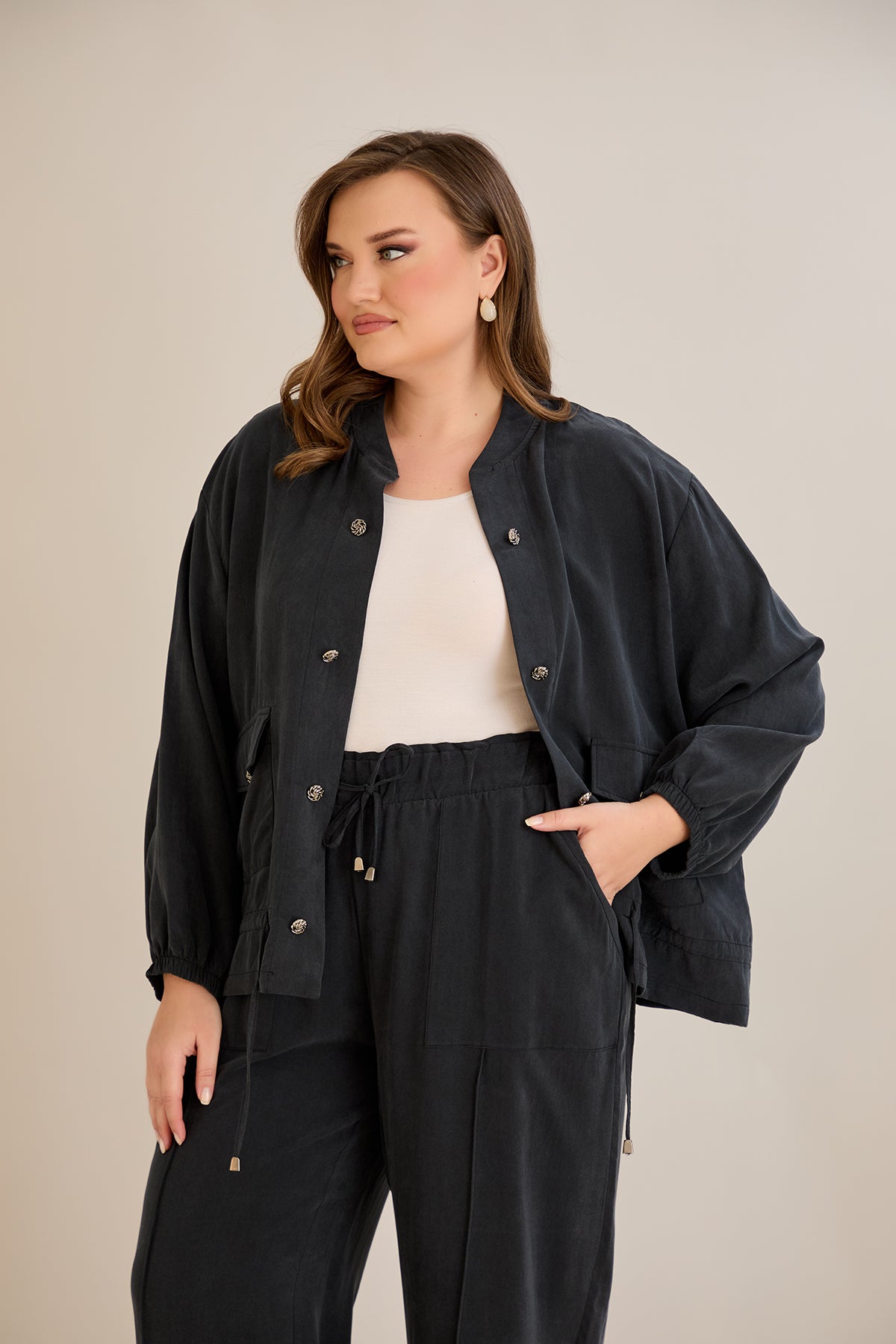 Lyocell Set aus 2 Teilen: Hose + Jacke - Schwarz 10810