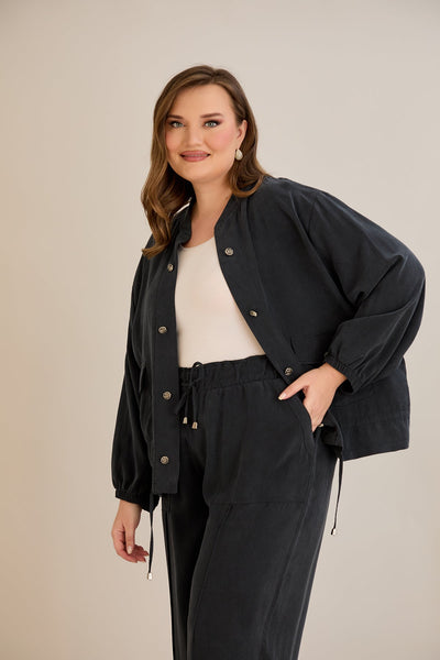 Lyocell Set aus 2 Teilen: Hose + Jacke - Schwarz 10810