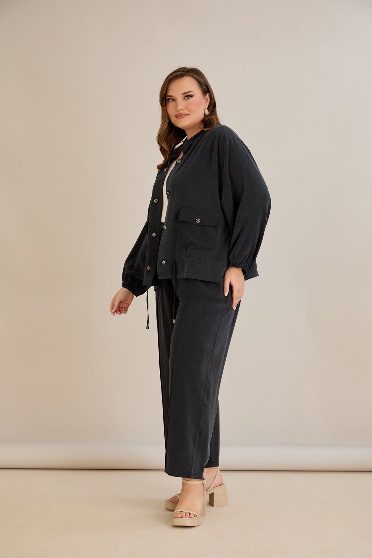 Lyocell Set aus 2 Teilen: Hose + Jacke - Schwarz 10810