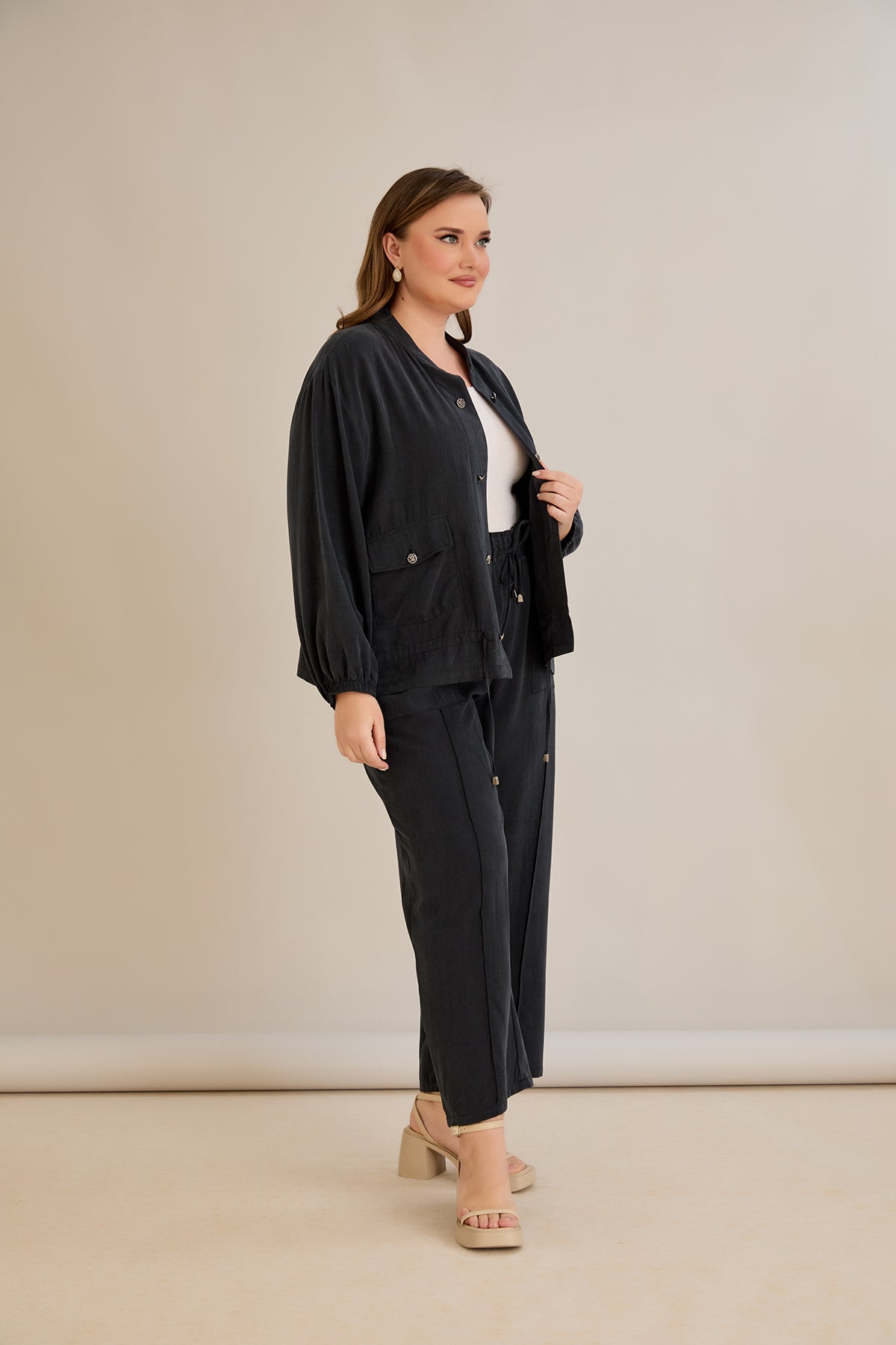 Lyocell Set aus 2 Teilen: Hose + Jacke - Schwarz 10810