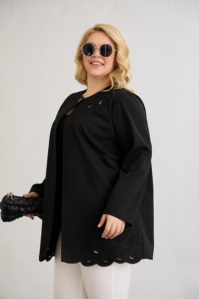 Jacke mit Stickerei und einem Knopf in Übergrößen