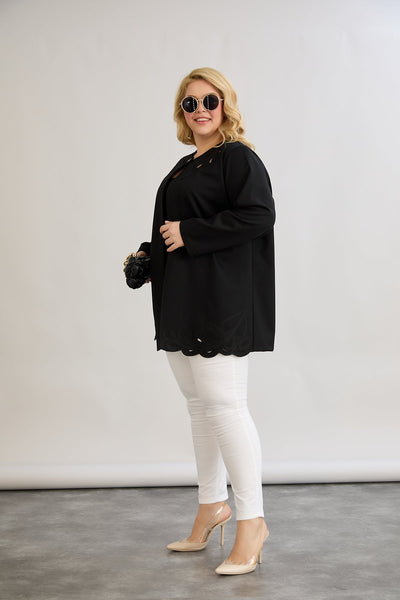 Jacke mit Stickerei und einem Knopf in Übergrößen