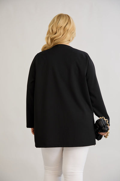 Jacke mit Stickerei und einem Knopf in Übergrößen