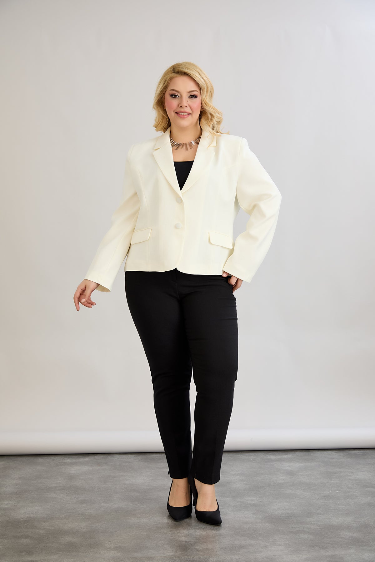 Moderne Kurzjacke  - Champaignfarbe