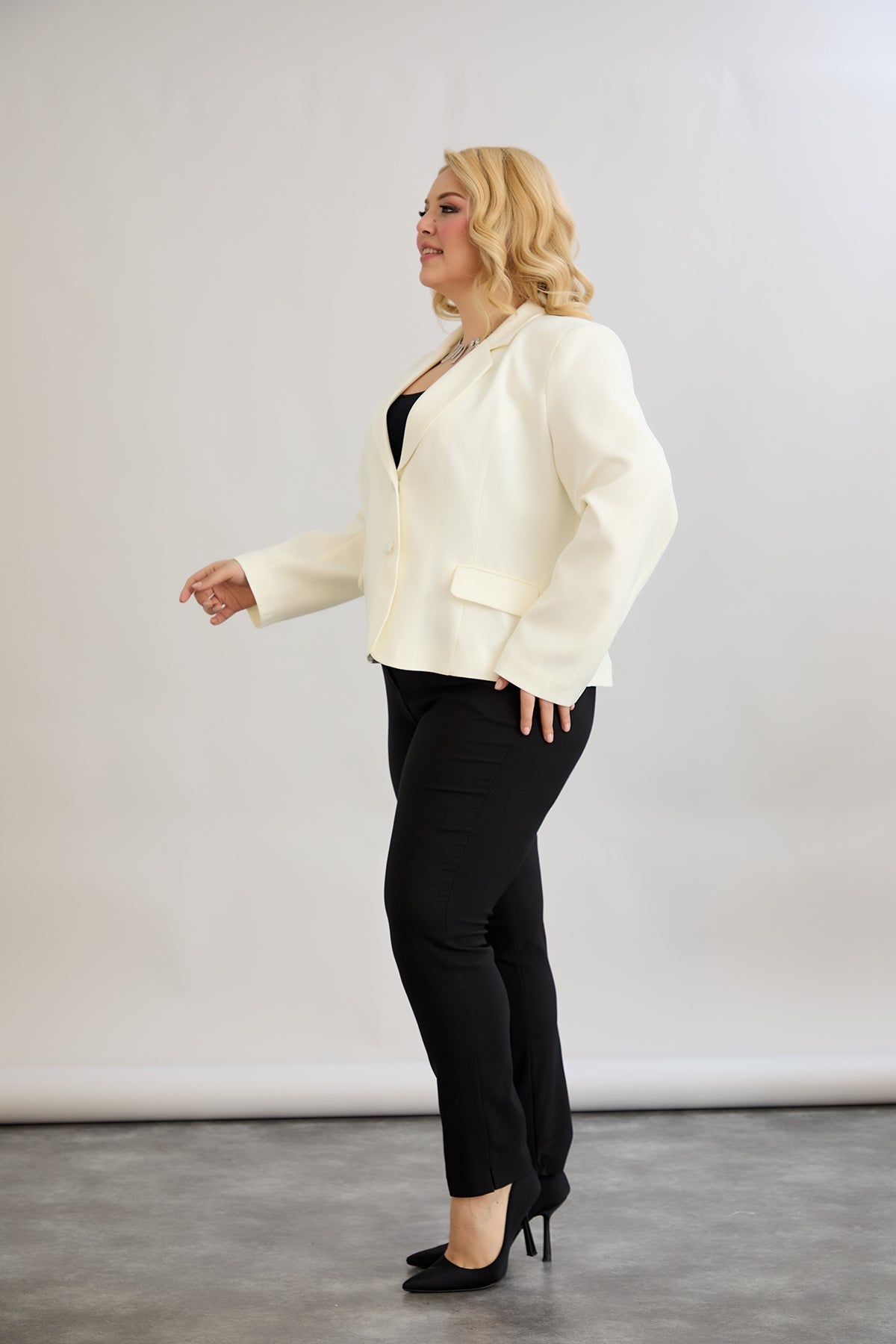 Moderne Kurzjacke  - Champaignfarbe