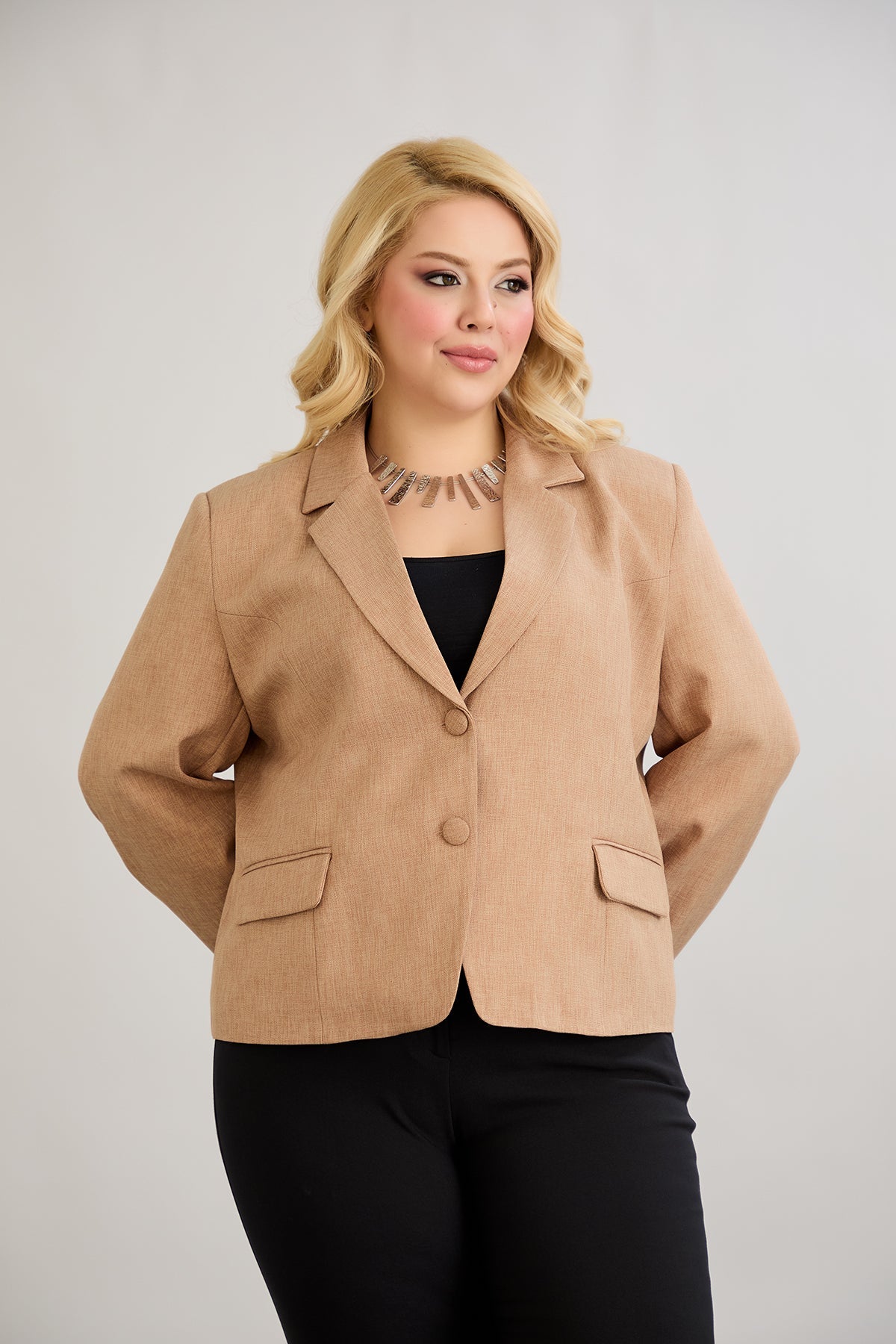 Moderne kurze Jacke - Mocca