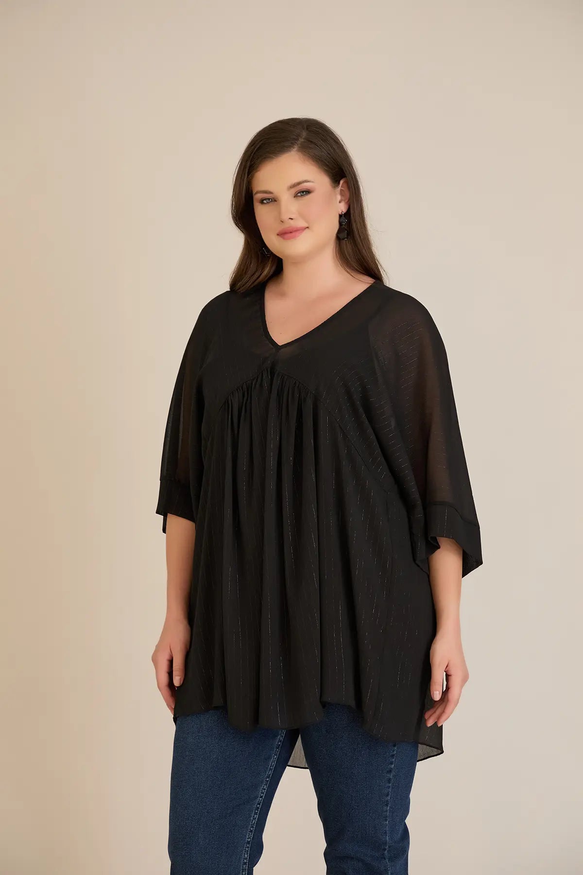 Tunika aus luxuriösem Chiffon mit elastischem Unterkleid – Schwarz