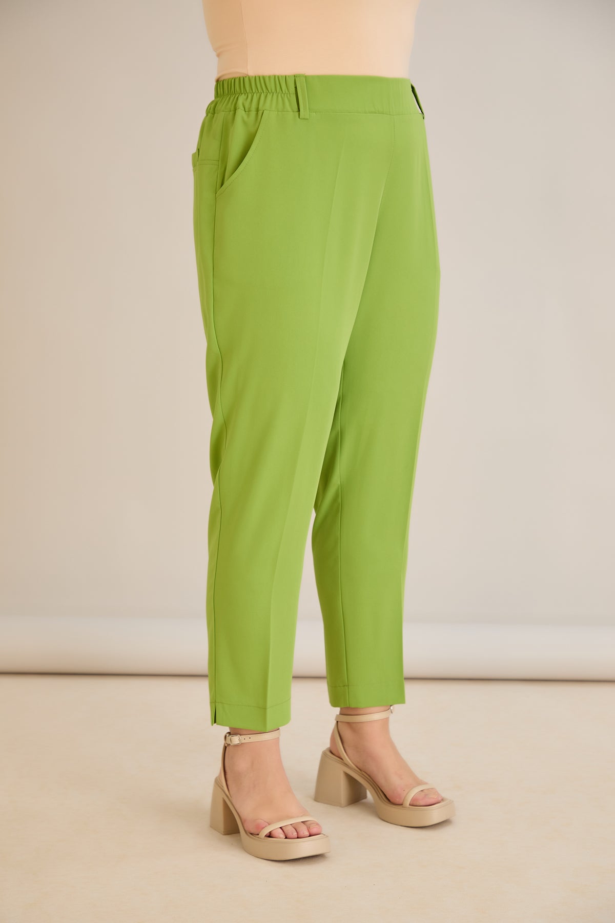 Leichte, elastische Sommerhose - Grün – Grün