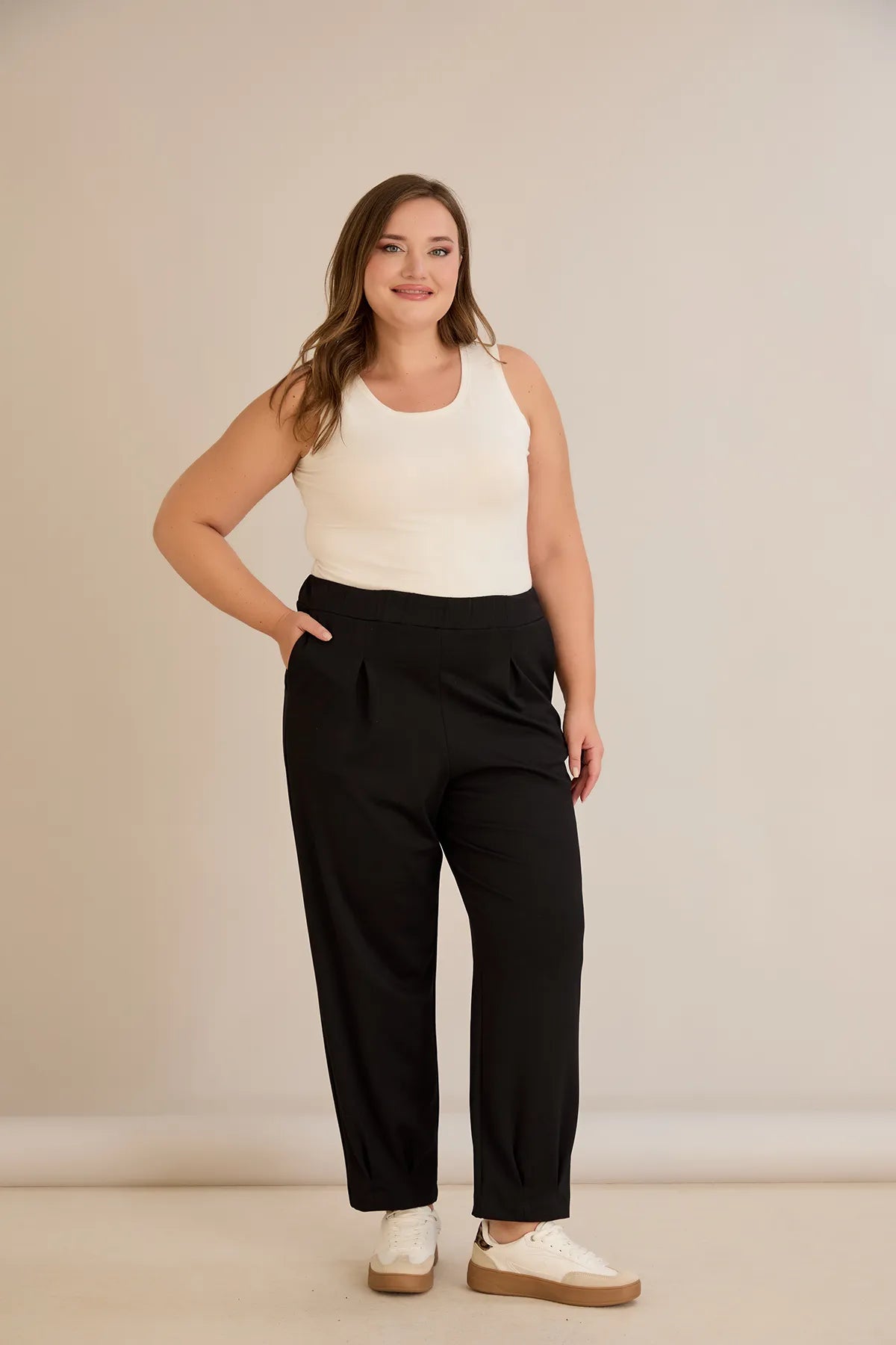 Elastische Viskosehose mit Biesen – Schwarz