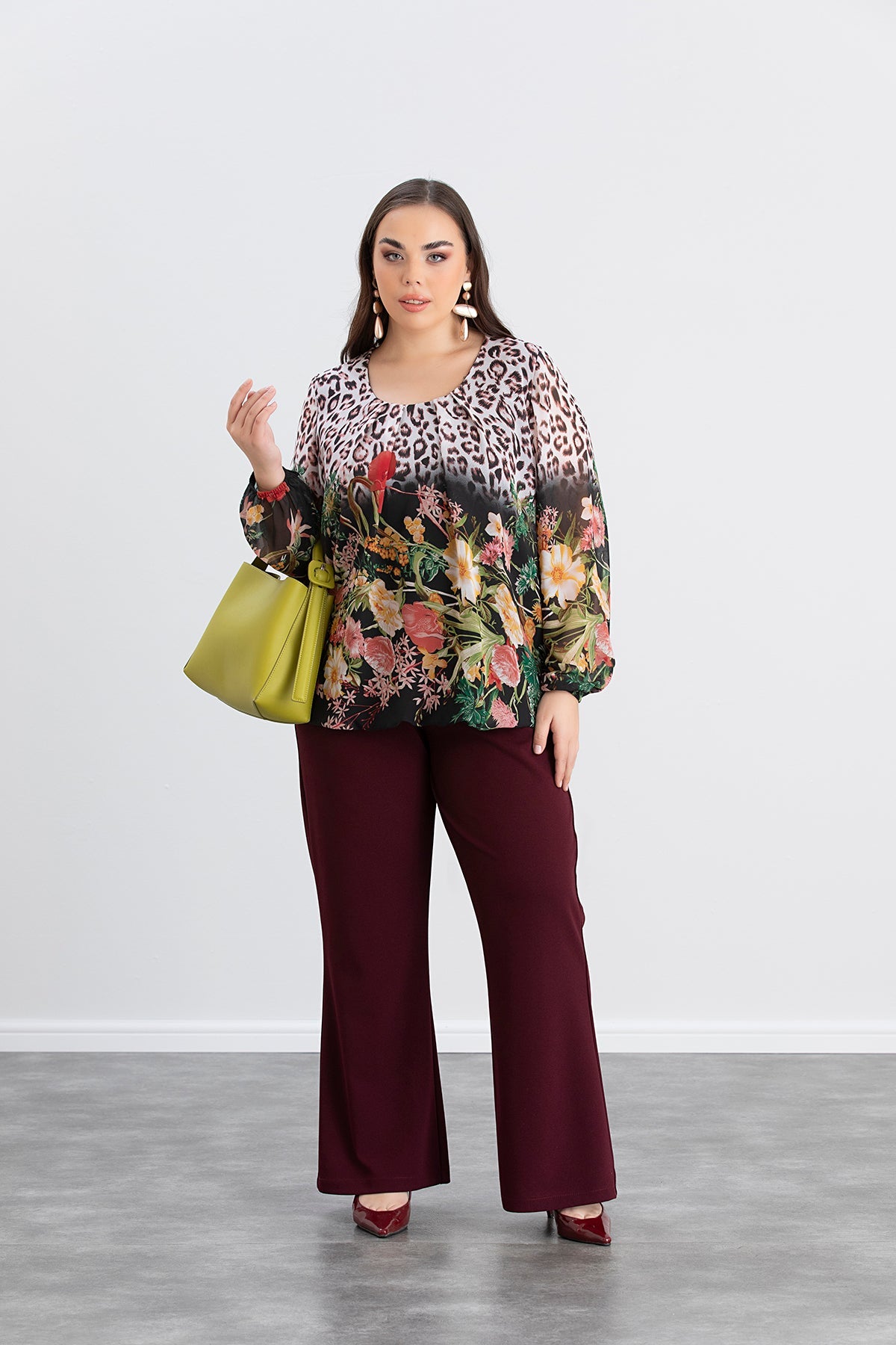 Bluse in lockerer Passform mit elastischem Bund - Multifarbe