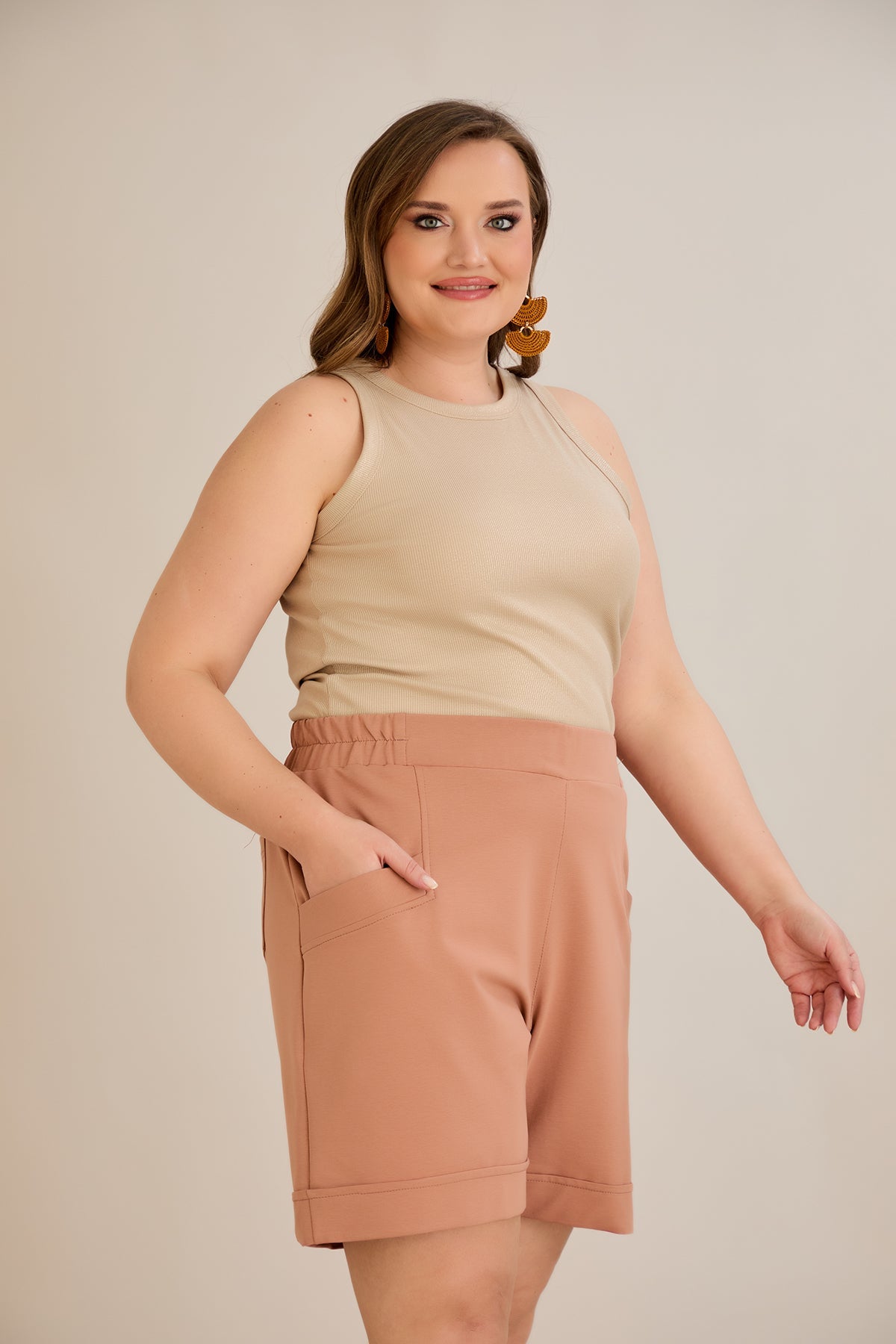 Kurze Hosen - Mocca