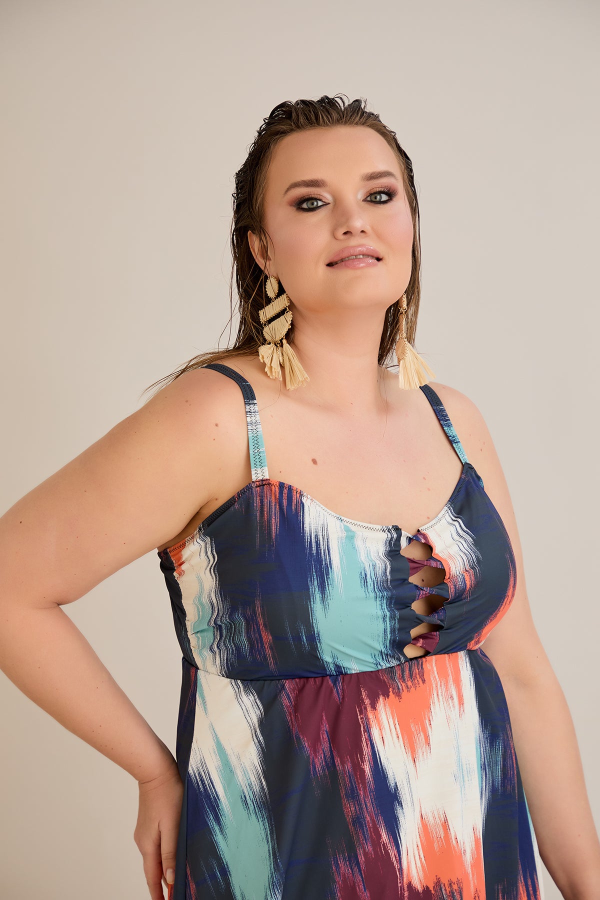 Tankini-Kleid mit tropischem Print und Raffdetail – Multifarbe