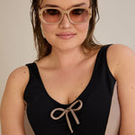 Badeanzug mit Bustier-Polstern und Zierband - Sahara – Multifarbe
