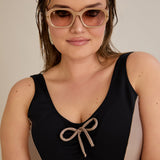 Badeanzug mit Bustier-Polstern und Zierband - Sahara – Multifarbe