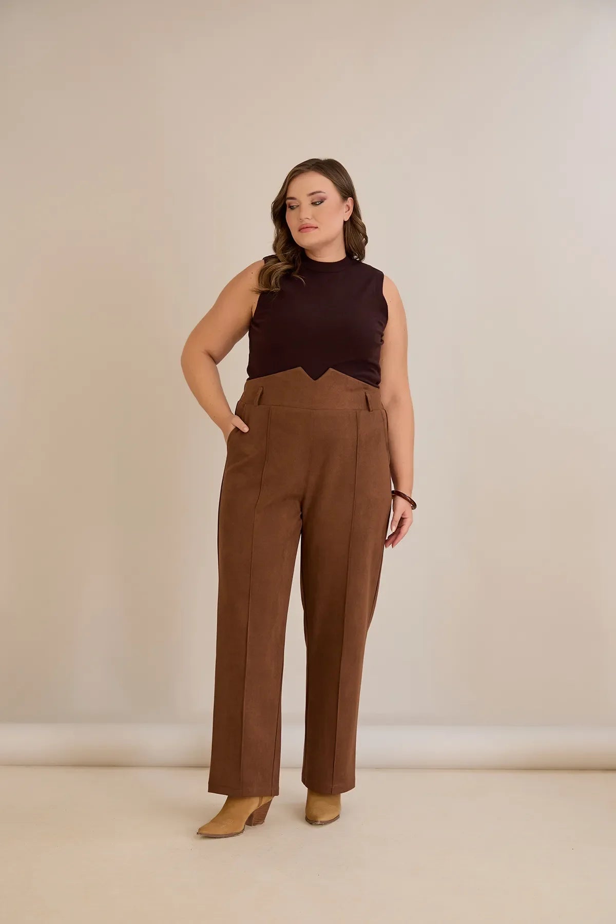 Elegante Hose mit Bügelfalte und hohem Bund - Kaffeebraun – Kaffeebraun