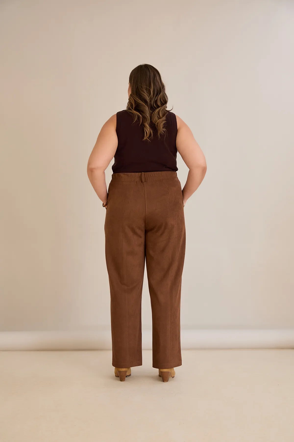 Elegante Hose mit Bügelfalte und hohem Bund - Kaffeebraun – Kaffeebraun