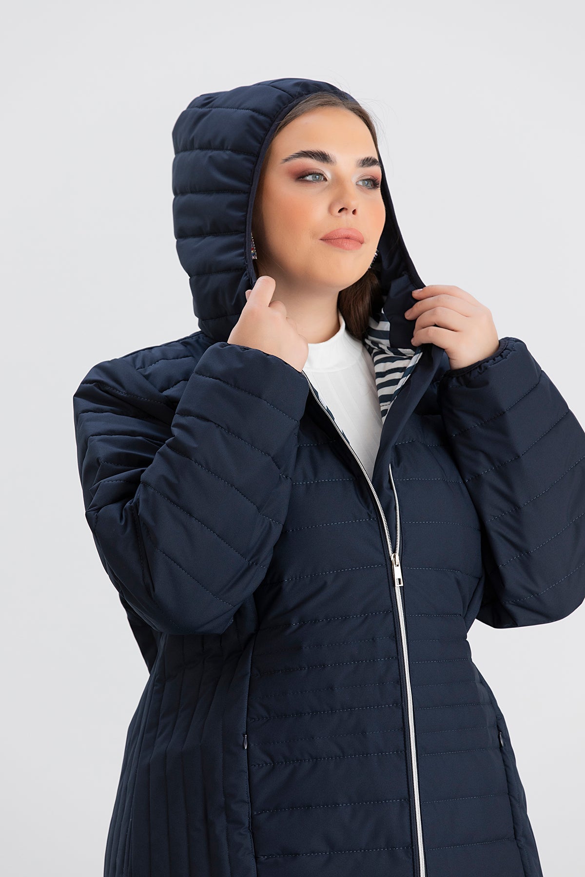 Leichte Jacke mit gestreiftem Futter - Dunkelblau