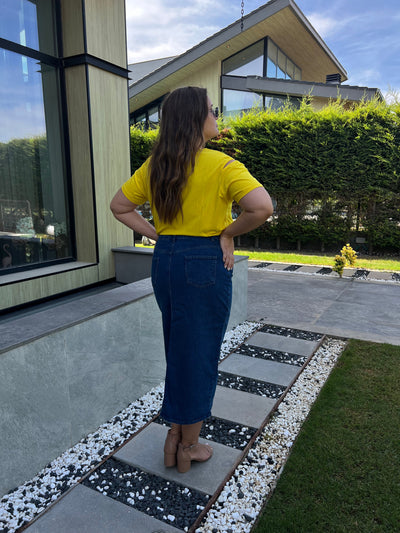 Formende Jeansrock in Midilänge