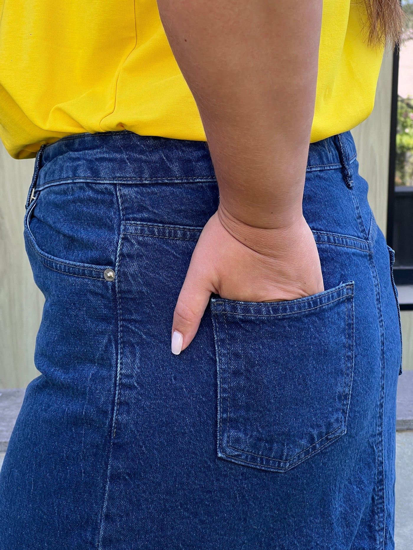 Formende Jeansrock in Midilänge