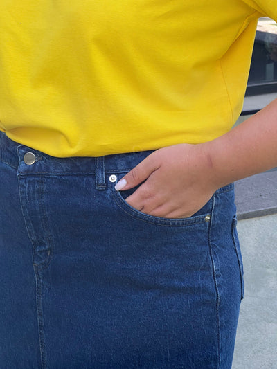 Formende Jeansrock in Midilänge