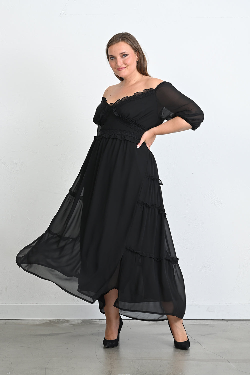 Elegantes Kleid aus Chiffon – Schwarz