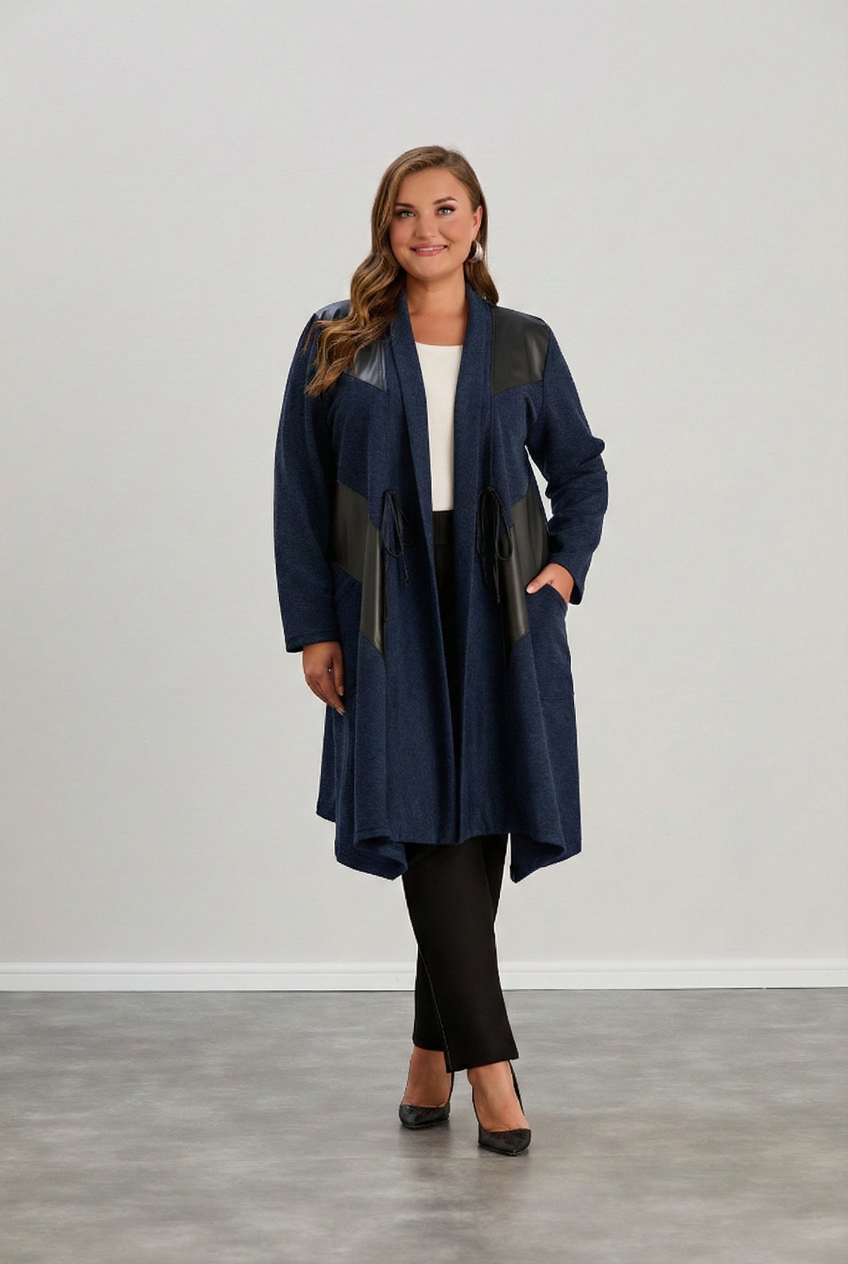 Elegante Weste mit Lederdetails und Bändern - Dunkelblau – Dunkelblau