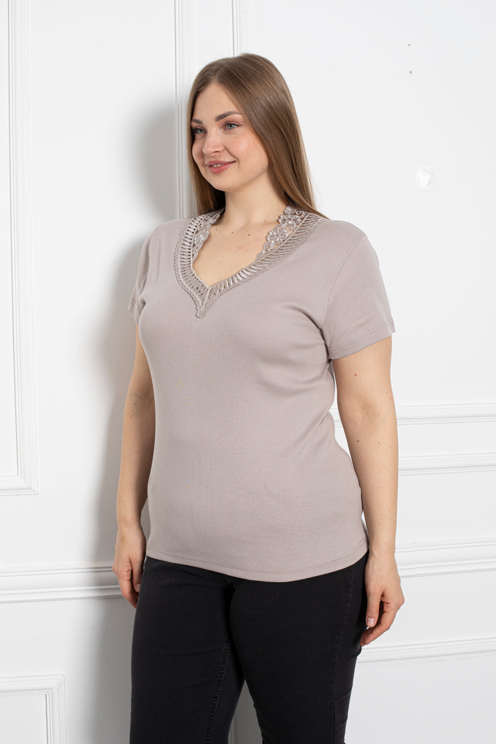 Baumwollbluse mit Stickerei - beige – Beige