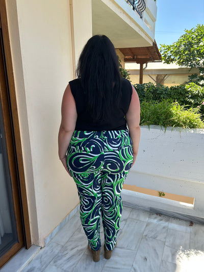 Elastische Hose mit Print und Gummibund – große Größen